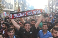 TEZAHÜRAT - Vanlı Taraftarların 2. Lig Sevinci