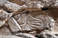 HIYEROGLIF - Ahırda Bulunan Yazılar Kapadokya Tarihine Işık Tutacak