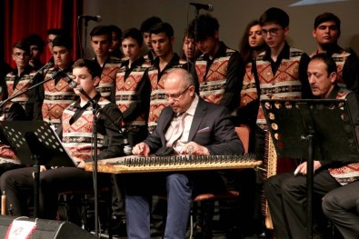 Dünyaca Ünlü Kanun Virtüözü Sivas'ta Konser Verdi