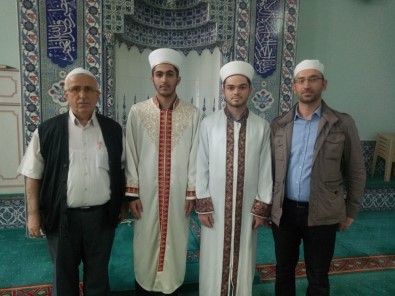 Gemlikli Hafızlar Karsak Camii'nde Mesleğe Adım Atıyor