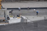 SULTAN ALPARSLAN - Kars Sultan Alparslan Külliyesi'nin Zemini İlmik İlmik İşliyorlar