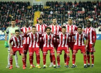 ÖZER HURMACı - Sivasspor'da 12 Futbolcunun Sözleşmesi Bitiyor