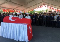 ŞEHİT POLİS - Trafik Kazasında Şehit Olan Polis Memuru Son Yolculuğuna Uğurlandı