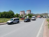 Virajı Alamayan Araç Takla Attı Açıklaması 3 Yaralı