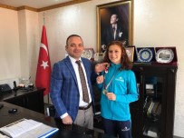 EĞİTİM PROJESİ - Kaymakam Öner'den Şampiyonlara Altın
