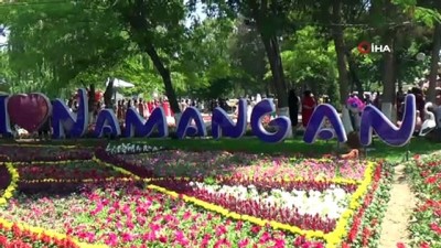 Özbekistan'da 59. Namangan Geleneksel Çiçek Festivali Başladı