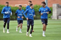 UMUT BULUT - Şamil Ve Sakıb Oynamıyor