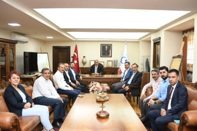 AK Parti Heyeti Rektör Turgut'u Tebrik Etti