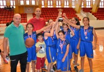 BUHARA - Basketbolda Şehit Halit Yaşar Mine Ortaokulu Şampiyon