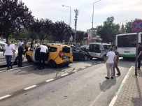 HAŞIM İŞCAN - Bursa'da Belediye Otobüsü 6 Aracı Biçti