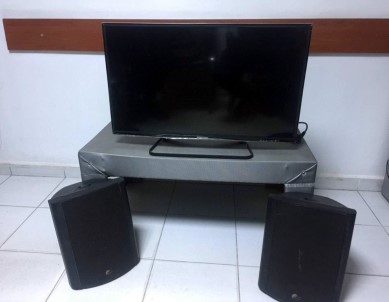 Çalıntı Eşyaların Bulunduğu Araçta 5 Şahıs Gözaltında