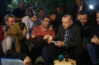 Cumhurbaşkanı Erdoğan, Zeytinburnu Sahili'nde Vatandaşlarla Çay İçti