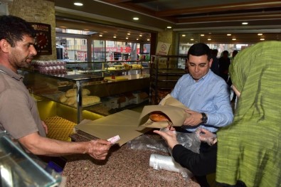 İftarın Sıcak Pideleri Başkan Tütüncü'den
