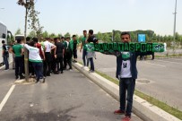 KARABORSA - 1. Lig Yolunda Sakaryalı 25 Bin Taraftar Bursa'ya Akın Etti