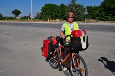 Bisikletiyle Avrupa Turu Yapan İsviçreli Anna, Beyşehir'de Mola Verdi