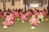 KUNTER KURT - Diyarbakır'da Minik Futbolculara 2'İnci Seminer Verildi
