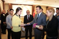 İDRIS AKBıYıK - Hakkari'de 'Bir Kitap Bir İnsan' Kampanyası