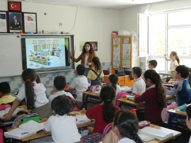 Kütahya'da Okullarda Gıda Güvenilirliği Ve İsrafı Eğitimi