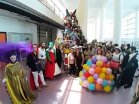 EĞİTİM FAKÜLTESİ - Öğrencilerin Sergisi 'Süperben' Büyük İlgi Gördü