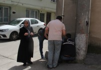 TENHA - (ÖZEL) Bursa'da Anne Kıza Kapkaç Şoku