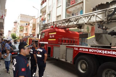 Prizde Unutulan Ütü Evi Yaktı