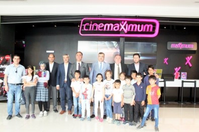 Van'da Öğrenciler Sinemayla Buluştu