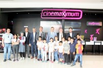 TÜRKIYE BELEDIYELER BIRLIĞI - Van'da Öğrenciler Sinemayla Buluştu