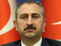 İŞ MAHKEMESİ - Adalet Bakanı etek boyu tartışması hakkında konuştu