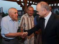 FARUK ÖZLÜ - Huzurevi Sakinleri İle İftarda Buluştu