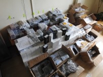 KAÇAK CEP TELEFONU - Kapıkule'de 5 Milyon TL'lik Vurguna Polis 'Geçit' Vermedi