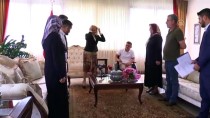 YARDIM KAMPANYASI - Türkiye'den Doğuştan Engelli Üsküplüye Ev Bağışı
