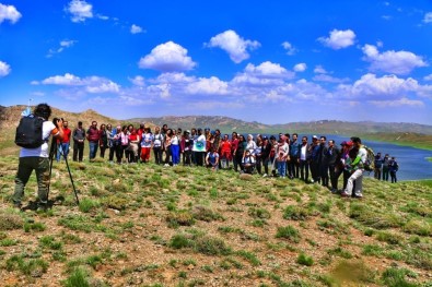 Van'ın Gönül Elçileri Keşiş Gölü'nde