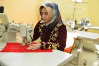 EL EMEĞİ GÖZ NURU - Yöresel Kıyafet 'Bindallı' Hünerli Ellerde Hayat Buluyor