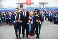 SELÇUK COŞKUN - Başkan Pekmezci Mezuniyet Heyecanına Ortak Oldu