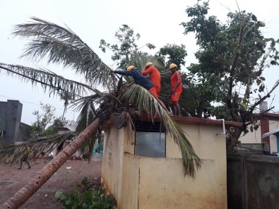 Hindistan'da Fani Kasırgası 2 Can Aldı