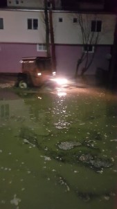 Pasinler'de Yoğun Yağış Sele Neden Oldu
