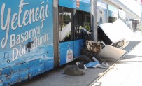 PıNARLı - Tramvay İle Çarpışan Otomobil Havada Kaldı