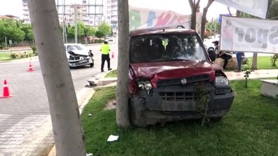 Adıyaman'da Trafik Kazası Açıklaması 4 Yaralı