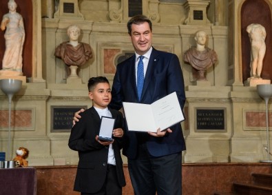 Almanya'dan Kenan'a Kahramanlık Madalyası