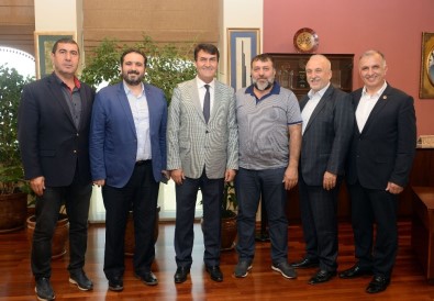 Bursa İş Dünyasından Dündar'a Hayırlı Olsun Ziyareti