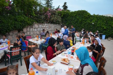 Didim Yozgatlılar Derneği İhtiyaç Sahipleriyle İftarda Buluştu