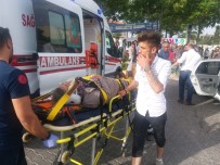 Hafif Ticari Araç İle Otomobil Çarpıştı Açıklaması 2 Yaralı