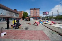 ŞİŞME OYUN PARKI - Şişme Oyun Parkı Rüzgara Kapıldı Açıklaması 5 Çocuk Yaralandı