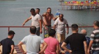 ÇEVİK KUVVET POLİSİ - Adana'da Bici Bici Satıcıları Kendilerini Yakmak İstedi