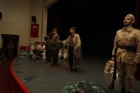 TİYATRO OYUNU - 'Emanet' Seyirci İle Buluştu