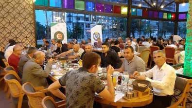 Hizmet-İş Sendikası Temsilcileri İftarda Buluştu