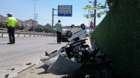 PARA KASASI - Kontrolden Çıkan Araç Takla Attı Açıklaması 2 Yaralı