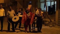 SAHUR - Öğretmenler Vatandaşları Sahura Manilerle Kaldırdı