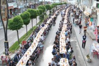 MUHAMMET FUAT TÜRKMAN - Şemdinli Belediyesinden İftar Yemeği