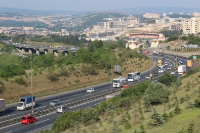 TEM'de Bayram Yoğunluğu Başladı